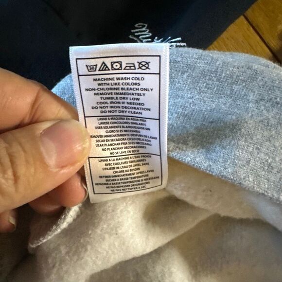 Mitchell & Ness Miami Heat medium crewneck sweatshirt - Picture 6 of 9